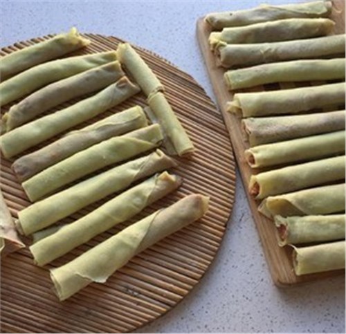 今天闲着没事炸一盘芊子,香香脆脆的,闻见香味都忍不住多吃点