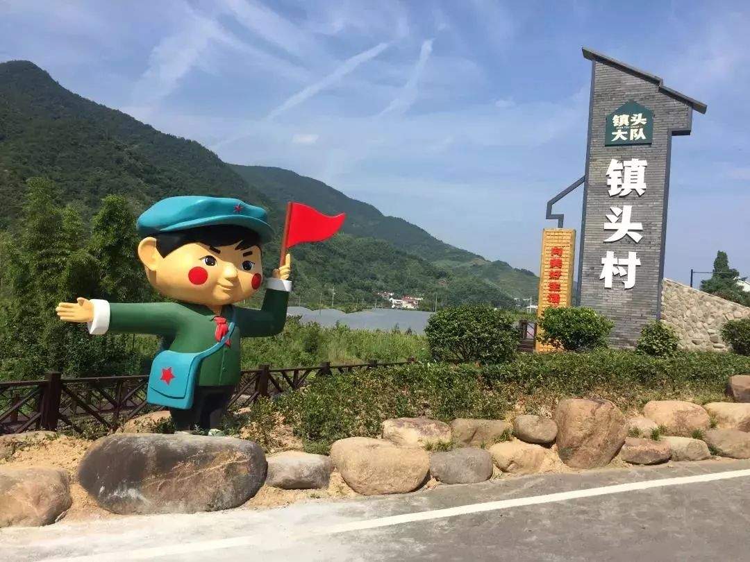 1964年,当时镇头村还叫"镇头大队",一场大旱让上千亩土地颗粒无收.