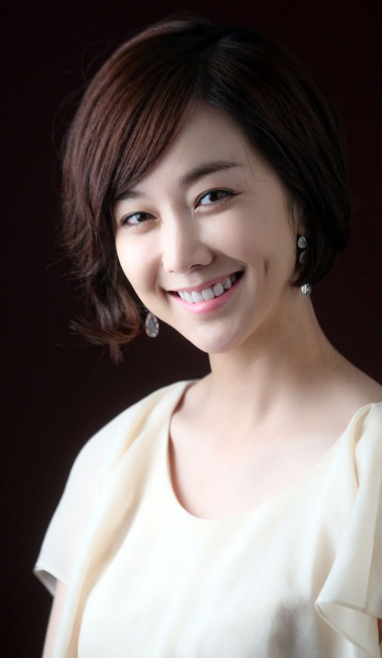 爱笑的女人最美#美女# #性感美女# #时尚穿搭