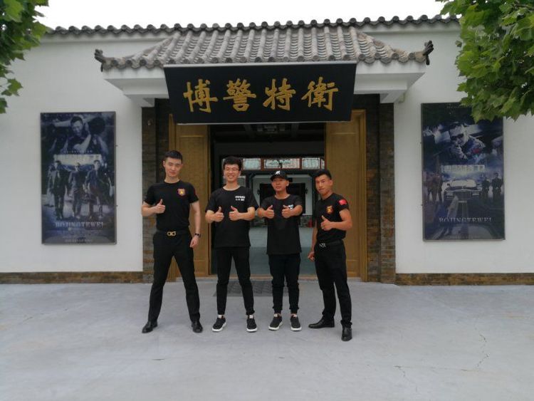 爱心姐姐李娜在党的纪念日,2018年7月1号和释行风传递正能量