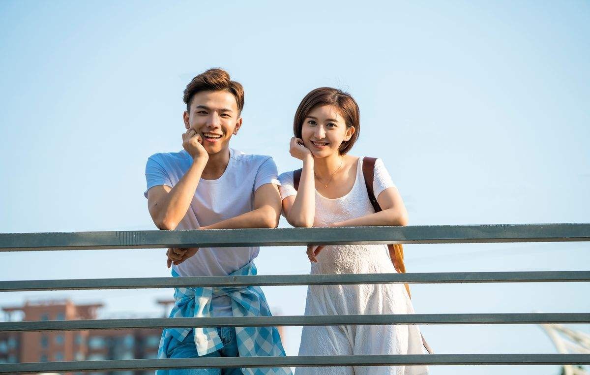 心理学家:男女之间并不存在纯正的友谊