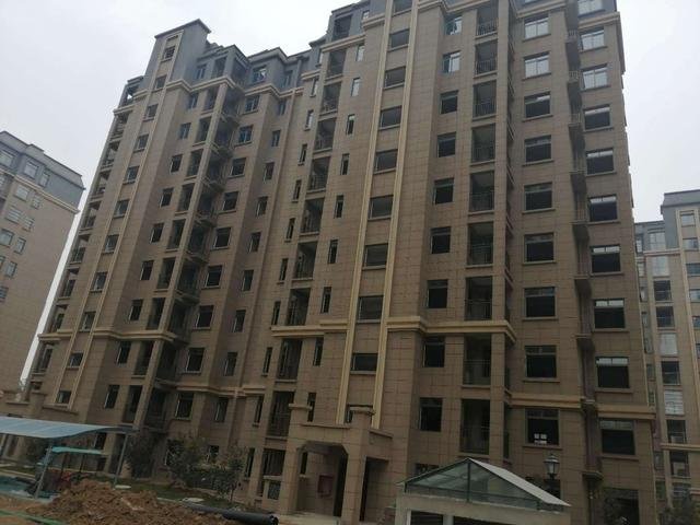 河南三维房地产开发集团汝南山水蓝湾拖欠农民工资,何时还?