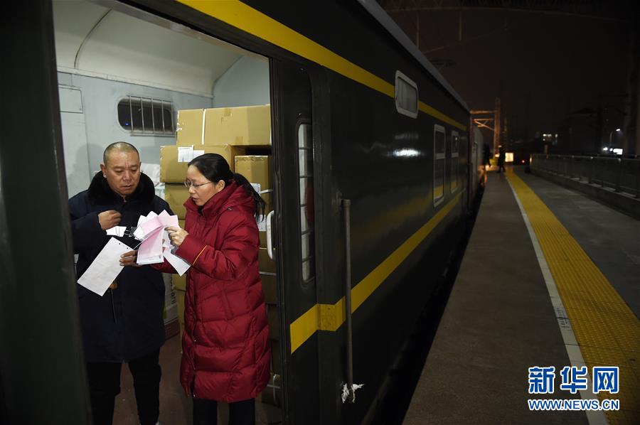 南京东机务段:"一个人"的春运