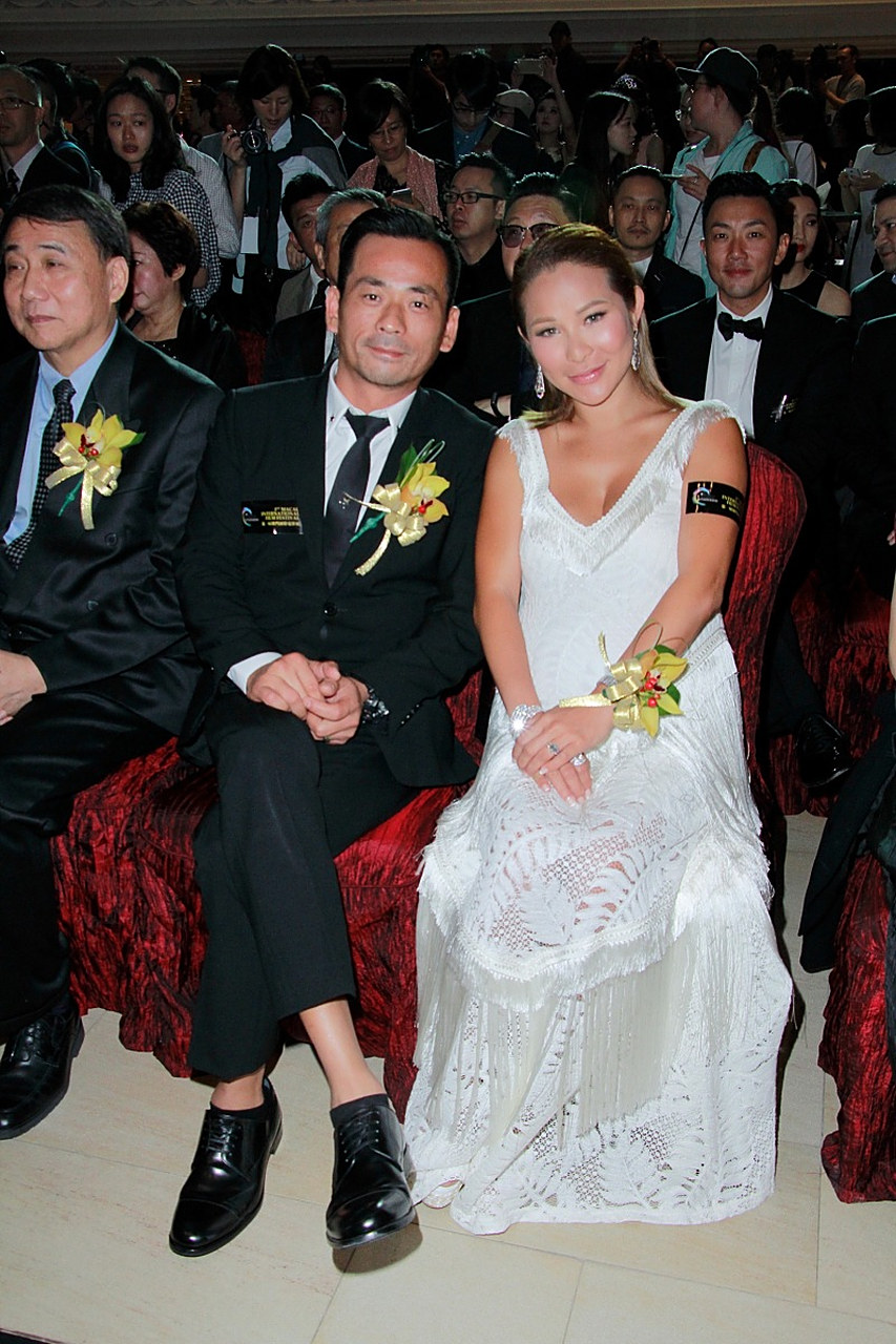 《洗米华:命途坎坷,资本游戏的终结之战》  绰号"洗米华"的周焯华