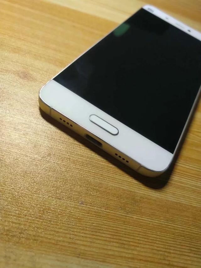 顶配陶瓷版,650元小米5手机简评