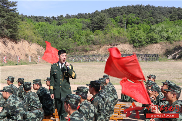 武警辽宁总队"文化服务千里行 分队深入基层演出