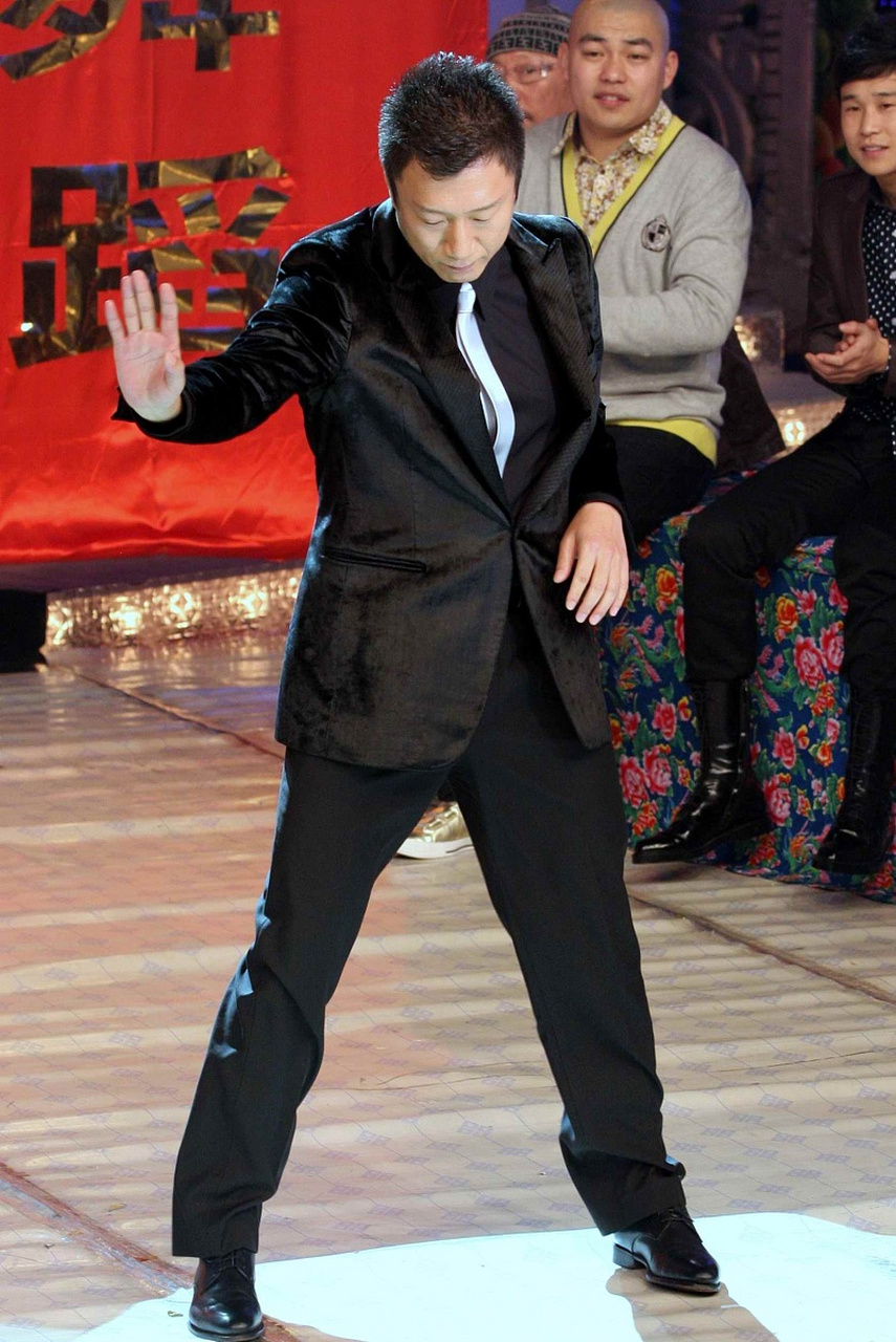 原来孙红雷也是霹雳舞高手啊!
