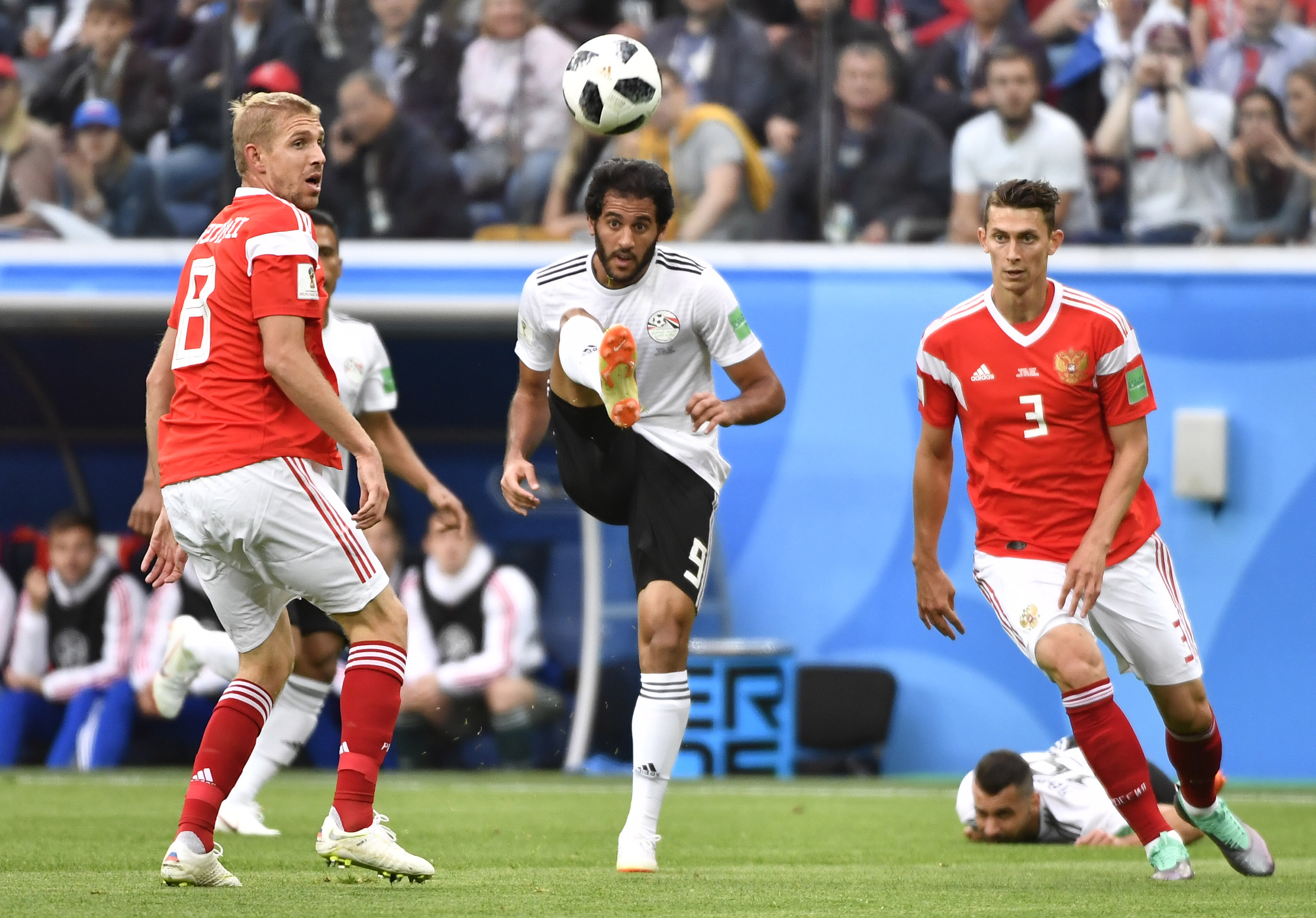 足球——a组:俄罗斯队对阵埃及队(5)