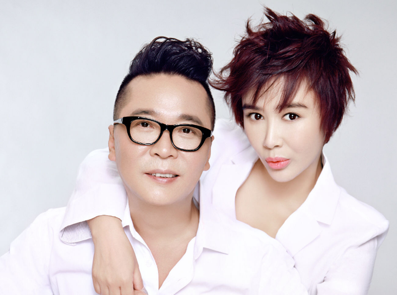 还记得李春波的《小芳》吗?20年后终于抱得美人归,网友9字祝福