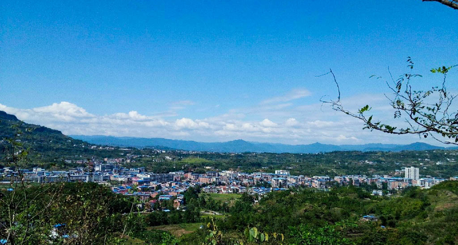 重庆开州区最狭长的场镇,沿河而建,长度达4公里