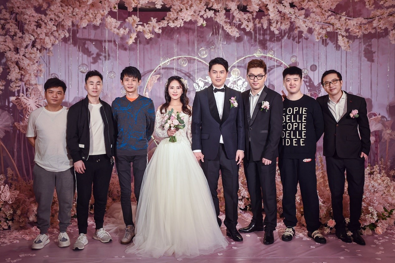 yyf与尧尧举办婚礼 dota圈众明星到场祝福 峰哥终于找到真爱!