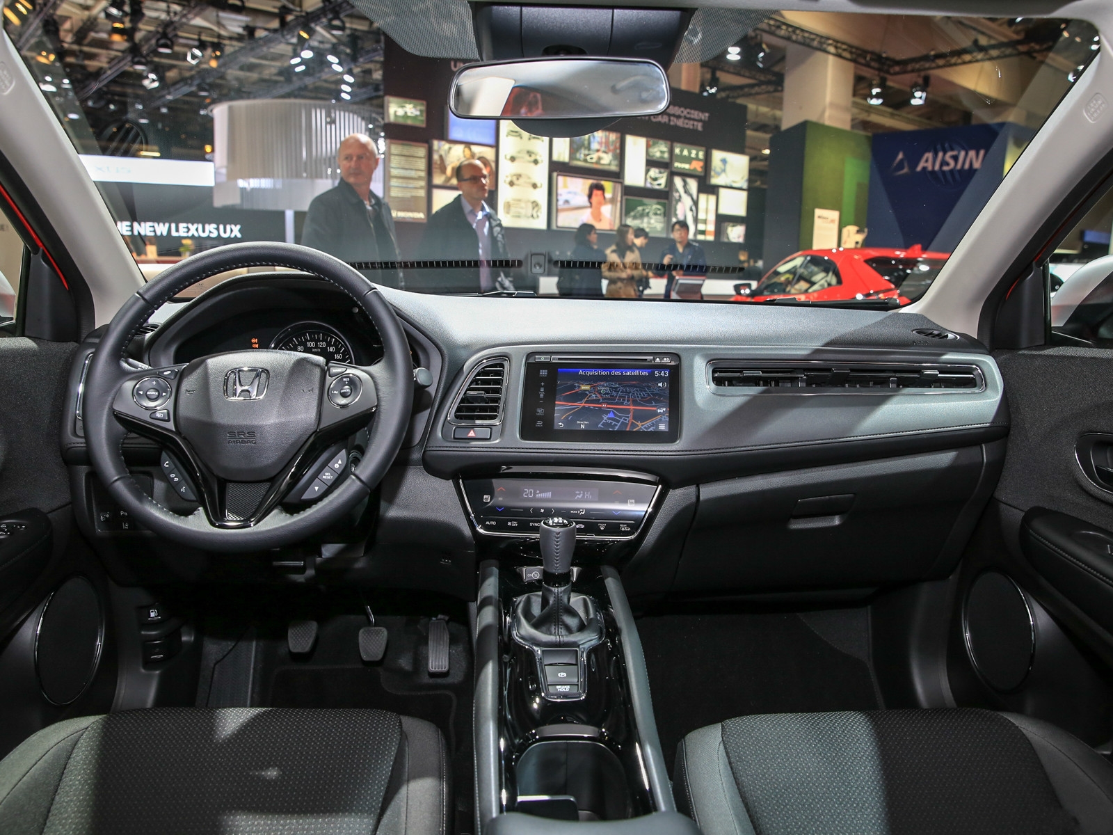 本田hr-v是一种特别酷帅的suv,喜欢suv的朋友可以参考一下