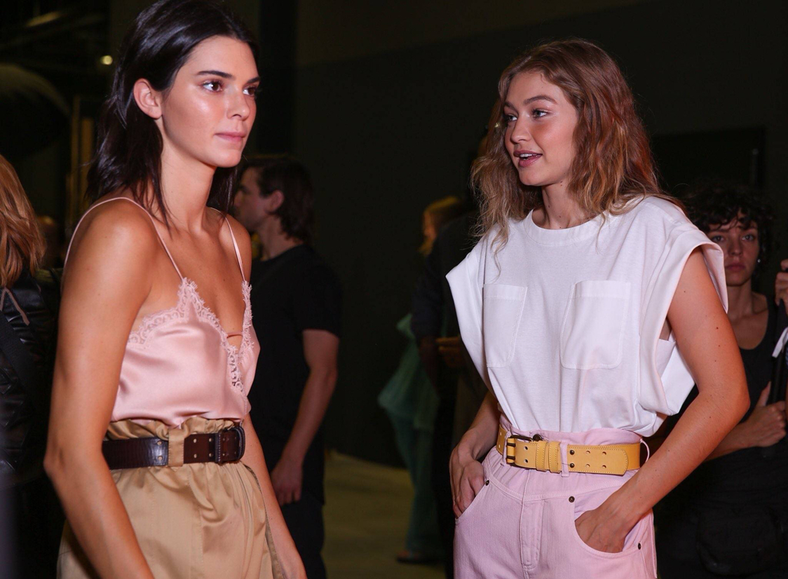 肯达尔·詹娜和吉吉·哈迪德终于同框,吉吉看肯豆的眼神亮了!