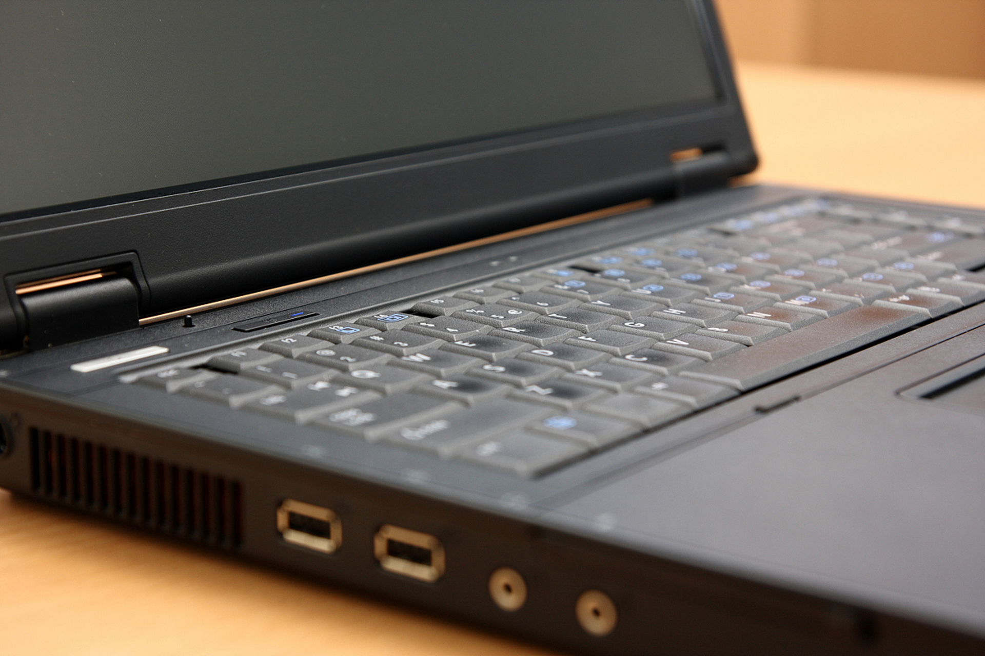 全新xps13/16即将上市,请关注戴尔官网.[原文:相信我这台笔记本