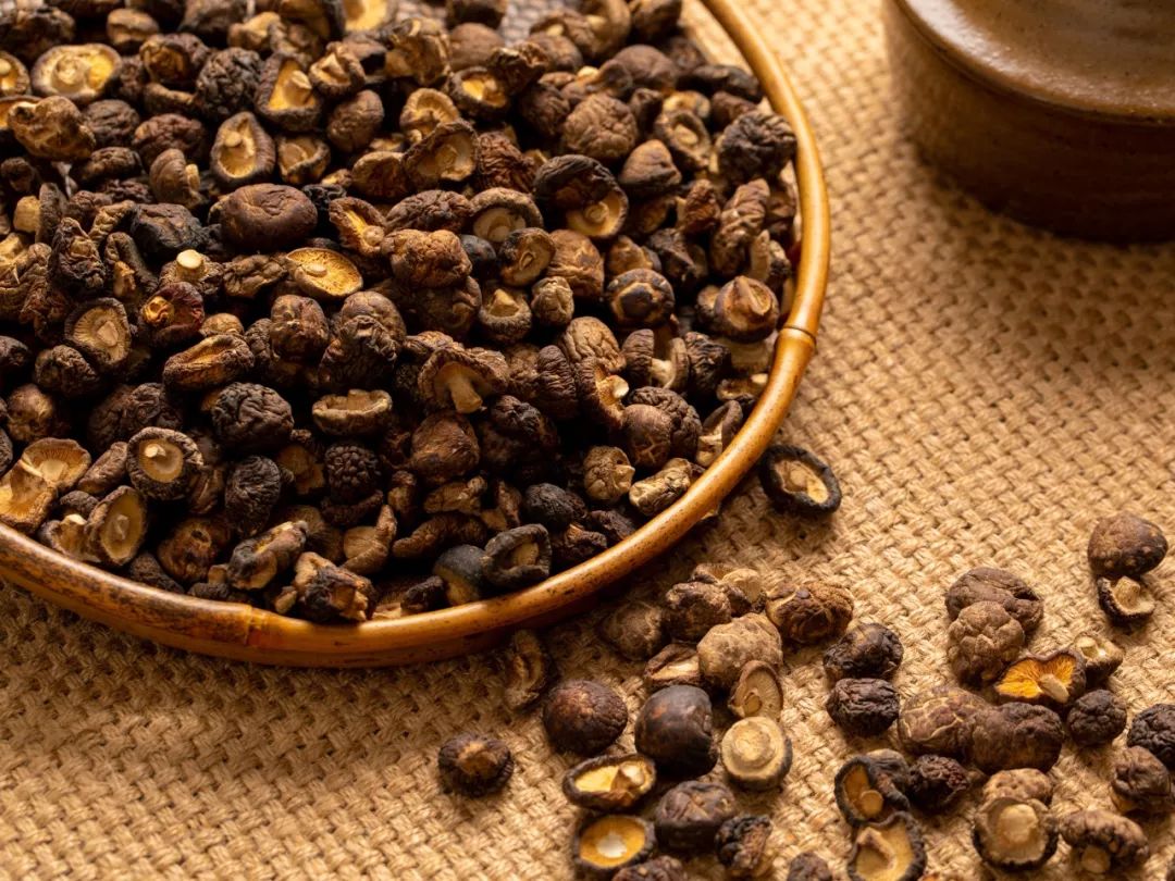 东北来的小香菇,真的是菌菇中的佼佼者,做出来的美食太香了