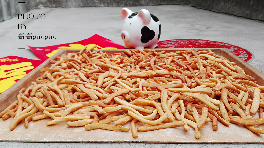 11,来张近照看一下,非常的酥香好吃哟,而且经过发酵后的面团,吃起来很