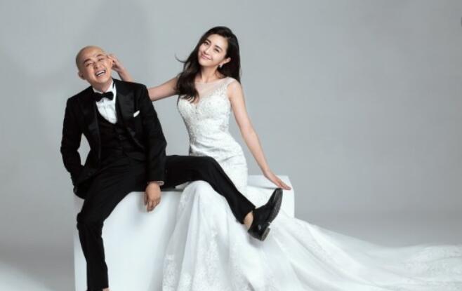 包文婧与包贝尔巴黎拍婚纱照,女方跪下献花引网友热议,画面太美