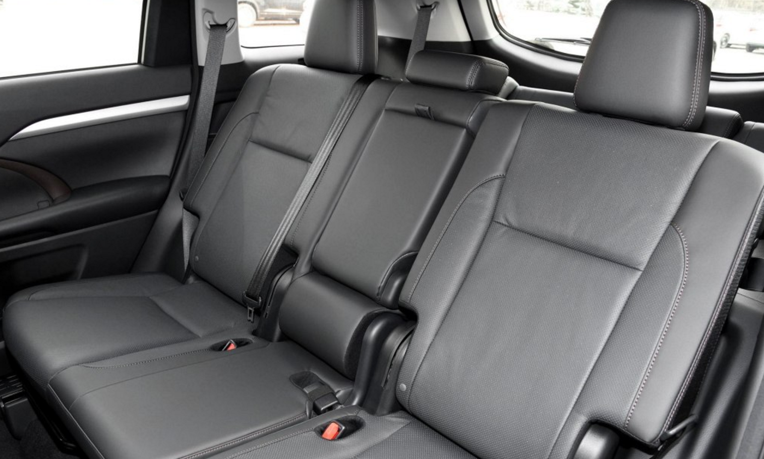 没得说,第一排巨爽,跑长途舒服的不得了,第二排