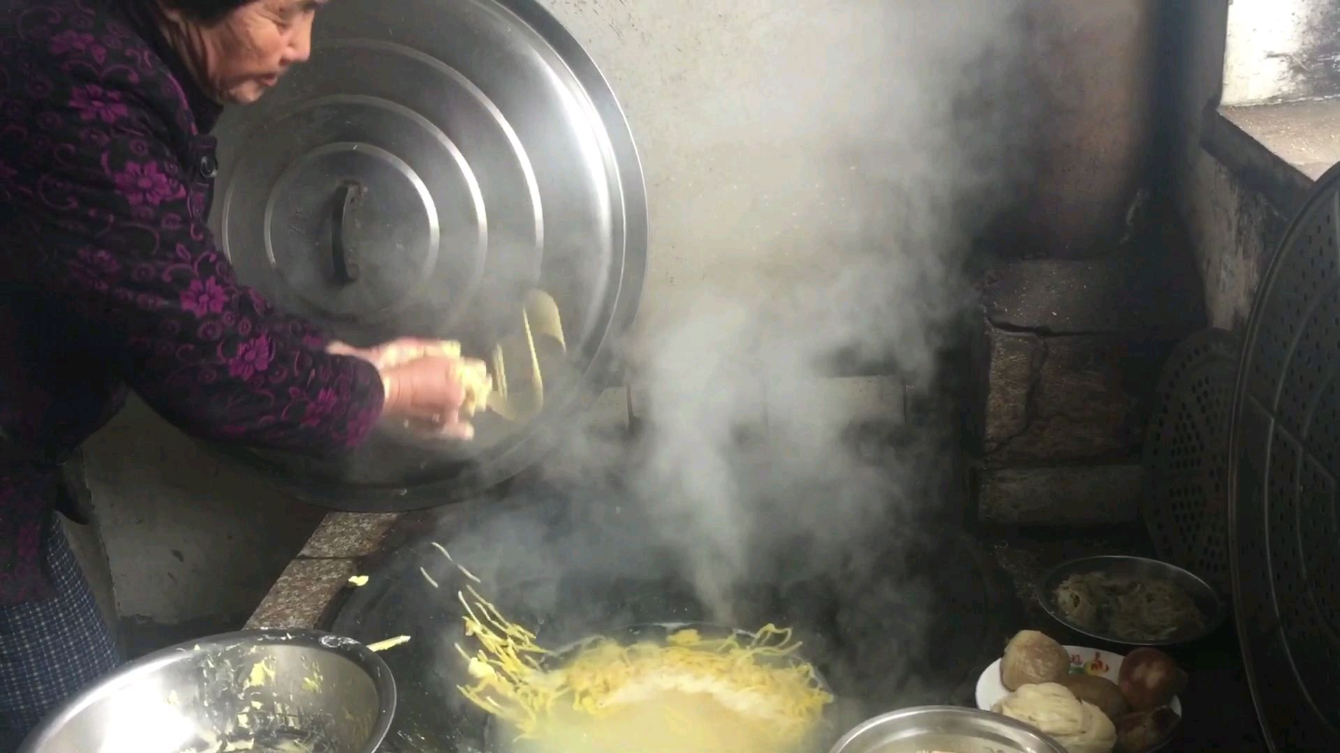 好吃的酸汤子,以前都是这么做的,东北农村的餐桌美食