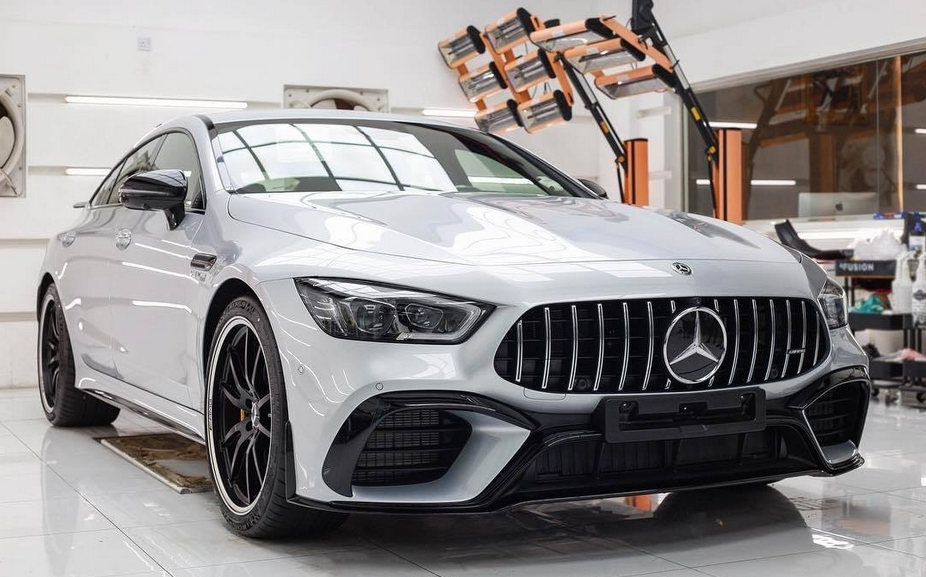 全新奔驰amg gt63s,白涂装巧克力内饰,难得的清爽配色