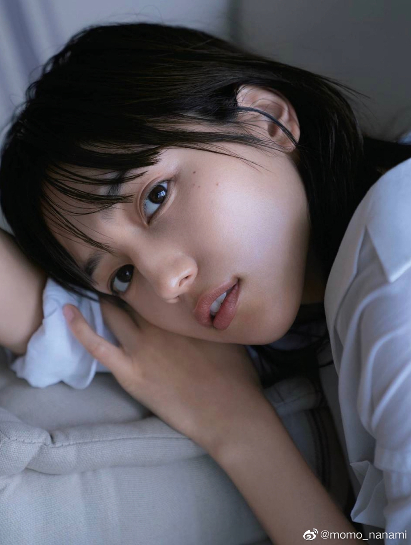 组图:川口春奈杂志挑战百问百答 色气写真演绎半熟少女