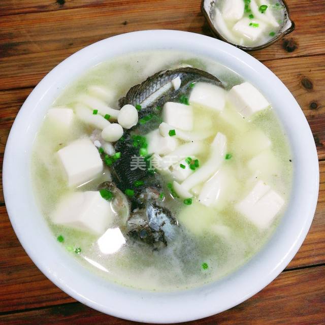 黑鱼豆腐汤,汤鲜味美营养足
