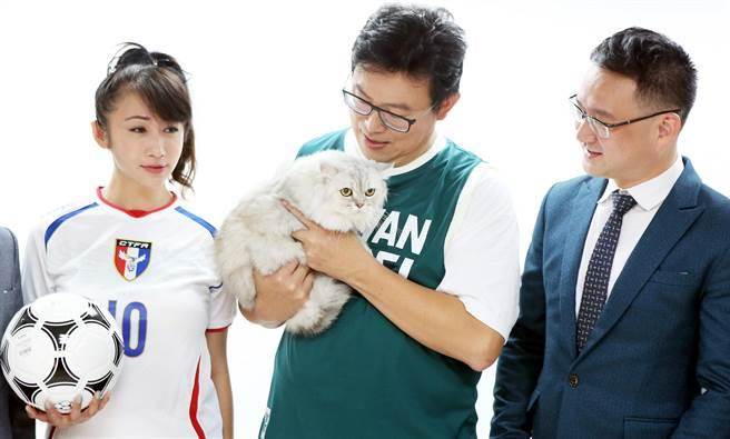 姚文智选情告急搬出爱猫救援 一个动作惹怒全台"猫奴"