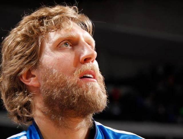 哈登没胡子,詹姆斯没胡子,亚当斯没胡子,诺维斯基没胡子 网友评论醉了