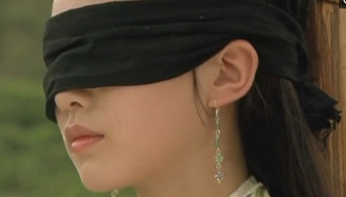 古装剧里的"蒙眼美人",刘诗诗杨幂赵丽颖,你觉得谁更美?