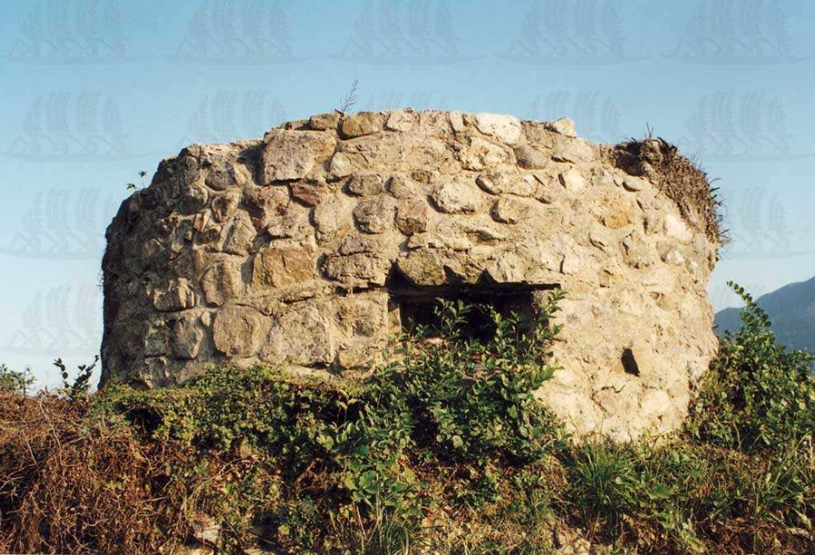 进攻敌方碉堡时,能通过机枪眼打死敌人?别再被电视剧骗了!