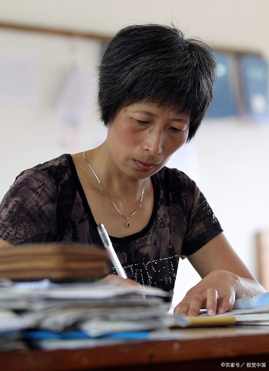 老师,今天您的"情绪劳动"超负荷吗?