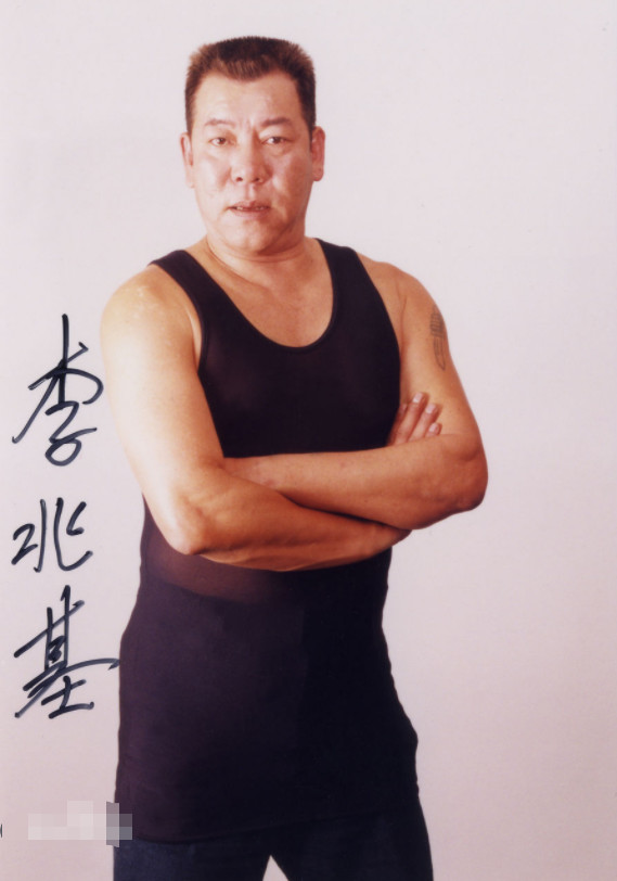 香港"恶人"基哥68岁患肝癌放弃治疗,直言长寿更辛苦