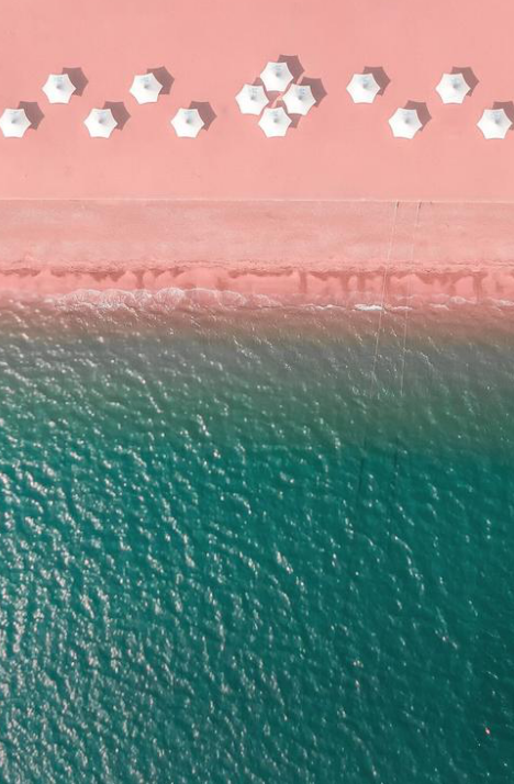 一起环游印尼,这片美丽的粉色沙滩,大家来过了没?