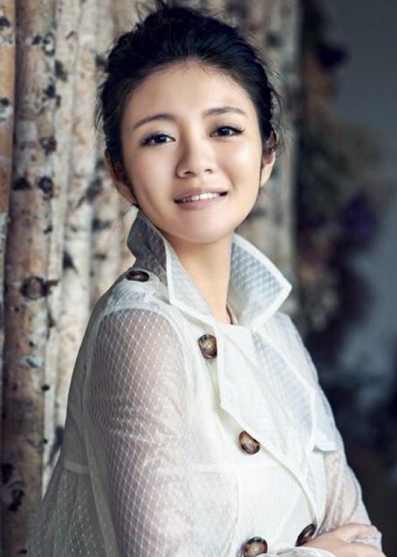 安以轩,相信大家对她都非常熟悉了吧,她是一位优秀的女演员,有着非常