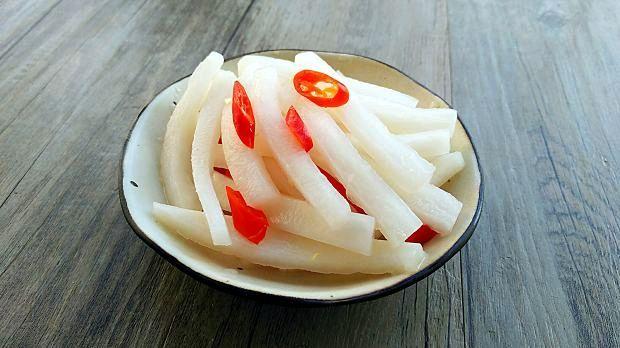 「腌白萝卜」的做法 配方,酸甜辣口超级下饭菜,酸甜超级美味