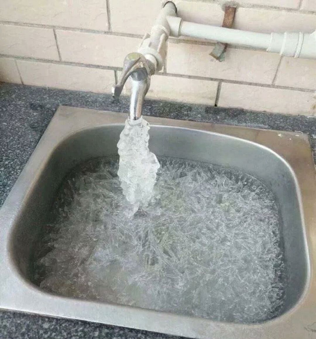 "宿管老师:水龙头滴水流动,防止夜间冻结!"遭网友调侃