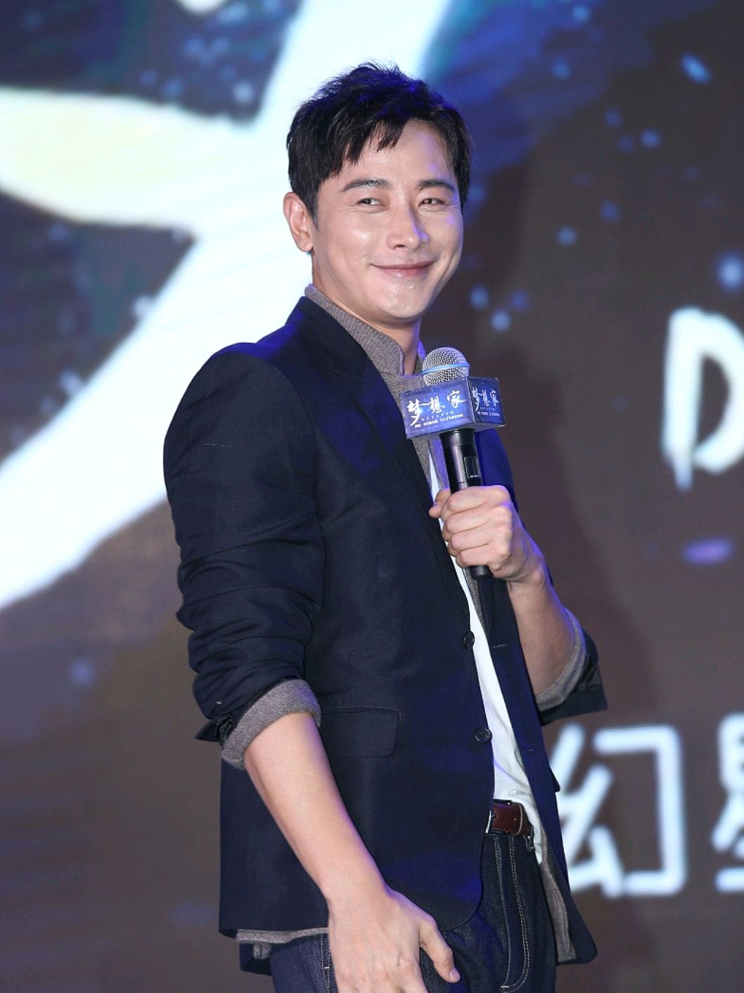 罗晋身材不错,演技也很好!不错