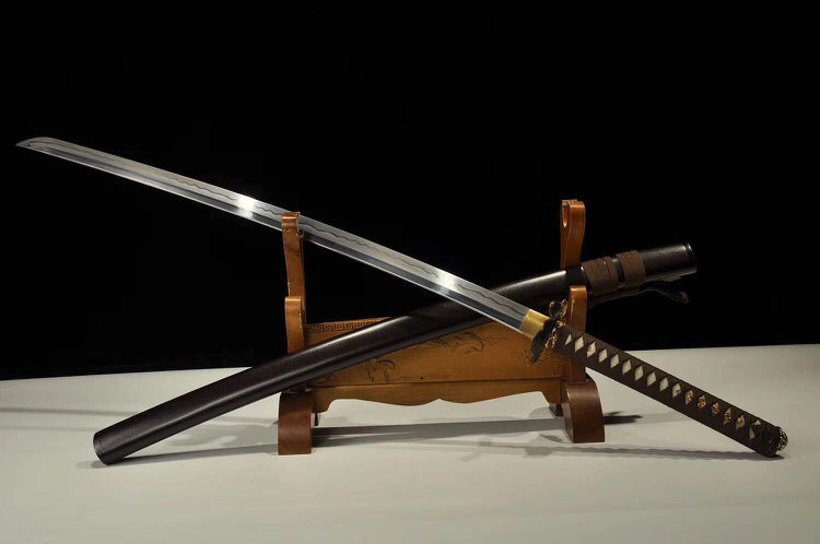 品名:荷叶鎏金鎏银武士刀 尺寸:全长102cm 刃72cm  柄长27cm  刃宽3.