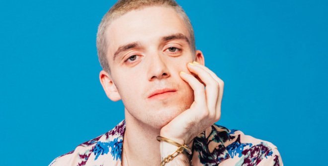 戳爷troye sivan对lauv有多好?有需要就在他身边!