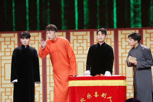 《欢乐喜剧人5》热播 叶逢春敬业精神令人敬佩