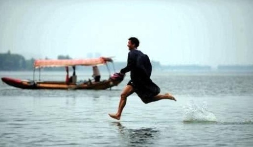 民国武学大师揭秘,轻功水上漂的真正秘密!