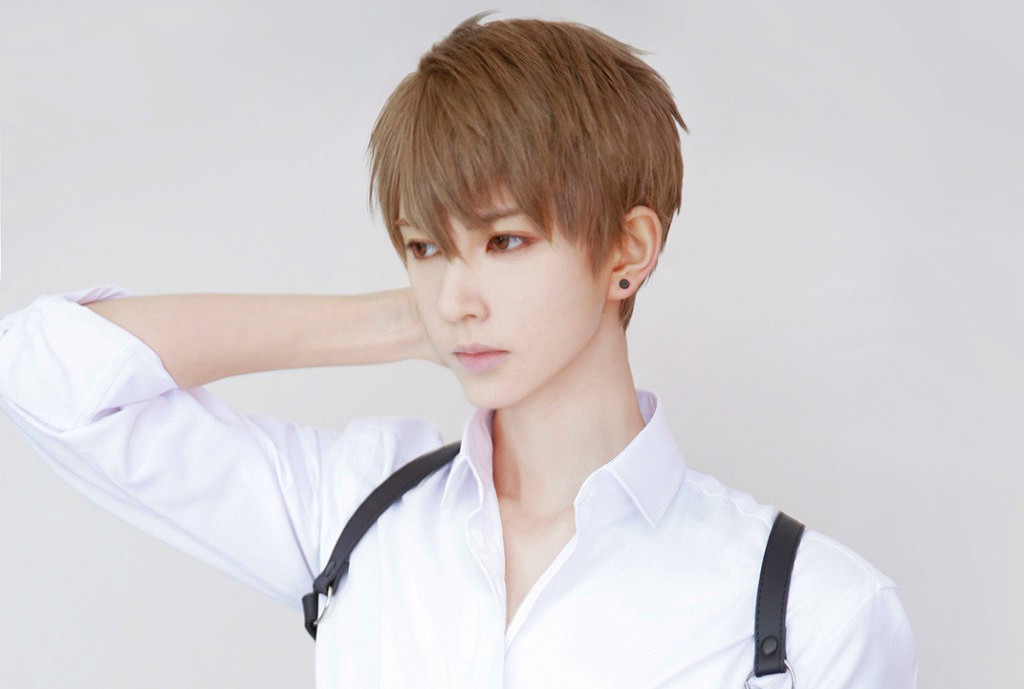 熊祁的侧颜有多帅气?看完这组图,网友:血槽已空!