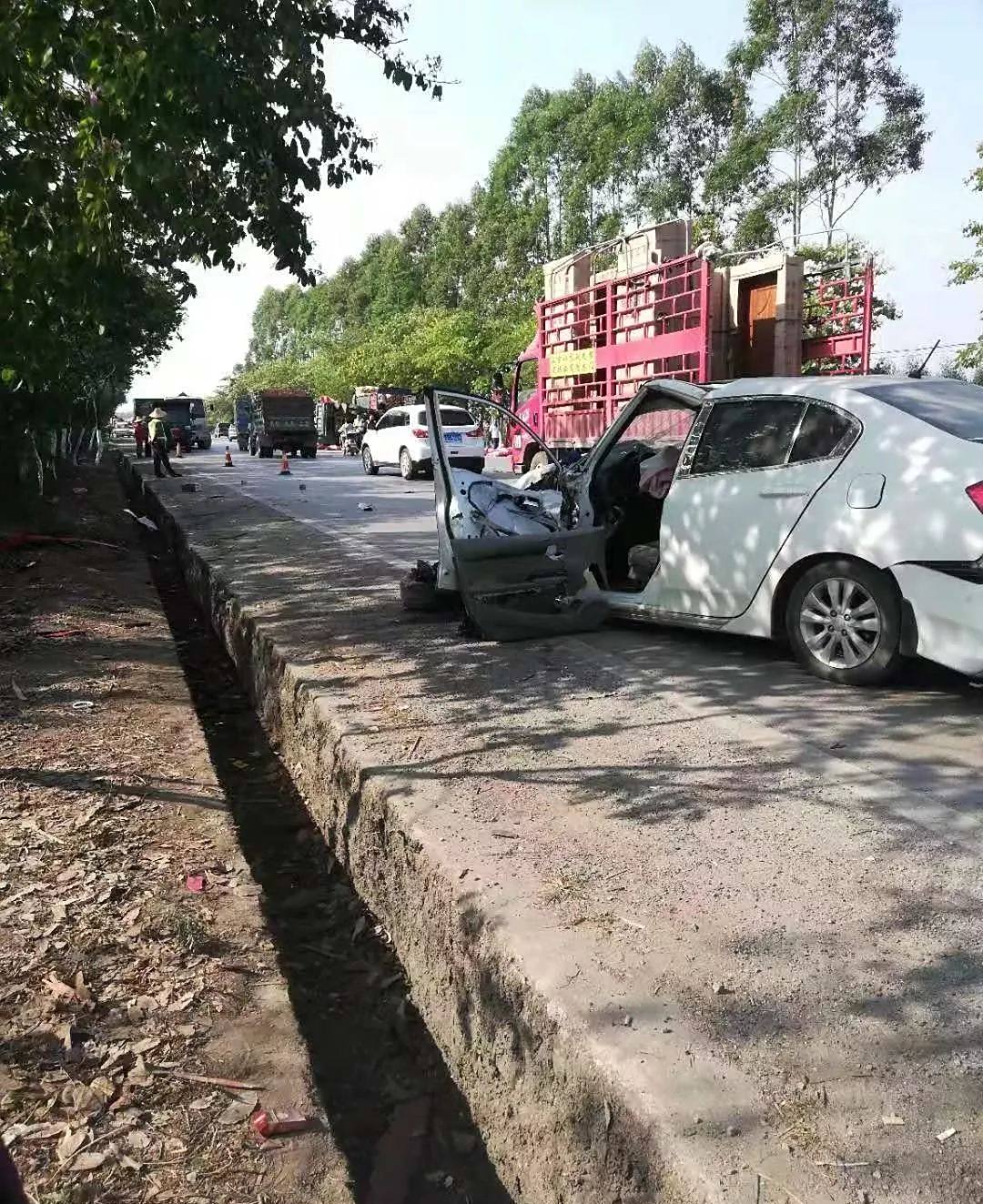 要紧!又是车祸,宾阳大桥镇红村附近多车连撞!