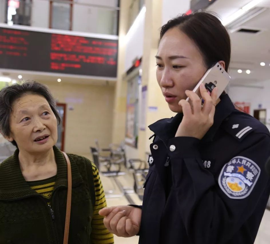 安岳民警毛丽华:不忘从警"初心,时刻心系群众所需