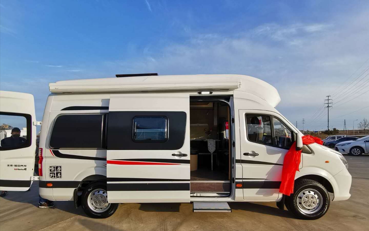 30万的国产房车,体验自驾旅游