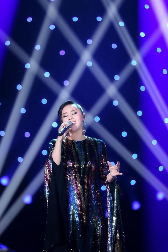 有一种力量叫可汗山,《歌手2019》,我记住这个人了!人美歌甜