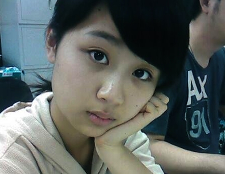 杨紫旧照曝光,饰演《香蜜》的她没有那么仙,图5"疑似"整容