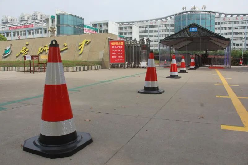 应城二中2020年返校复学及疫情防控演练