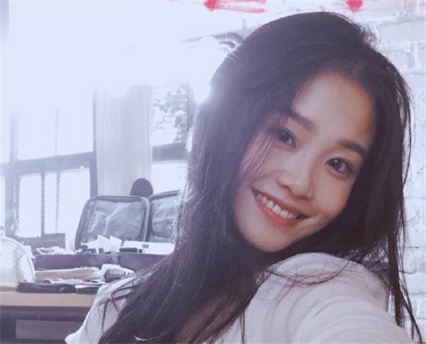 奥斯卡坚持吃完李君婕做的寿司,李君婕:是礼貌吗?他的问答亮了