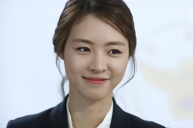 韩国女演员,模特李沇熹